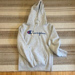 Champion reverse weave warm up
Hoodie